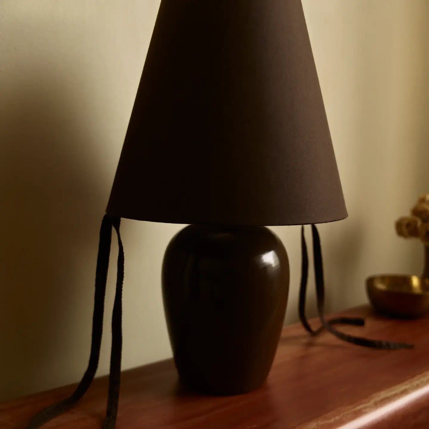 Appenzell Grande Brown Burgundy Bows Table Lamp